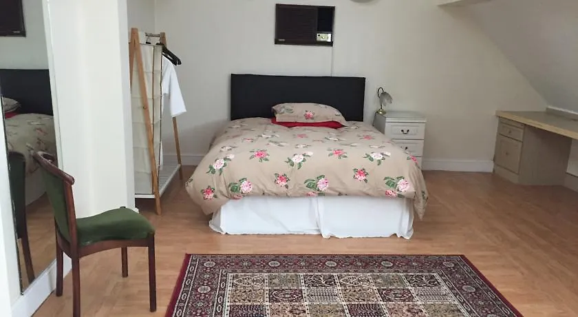***  Harmondsworth Hall Guest House West Drayton  United Kingdom